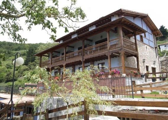 Viviendas Rurales Pena Sagra Cahecho Exterior photo